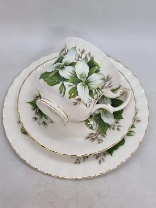 ROYAL ALBERT TRILLIUM, английски троен сет за кафе, костен порцелан