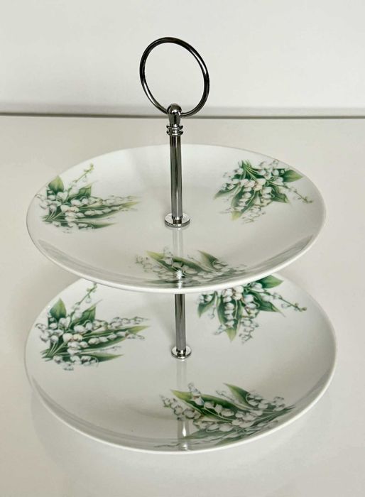 Двуетажна порцеланова поставка с декор момини сълзи