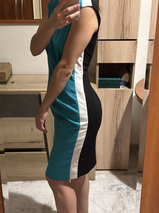 Платье s размер Calvin Klein оригинал