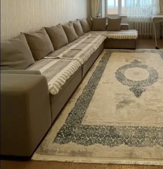 Продам диван угловой