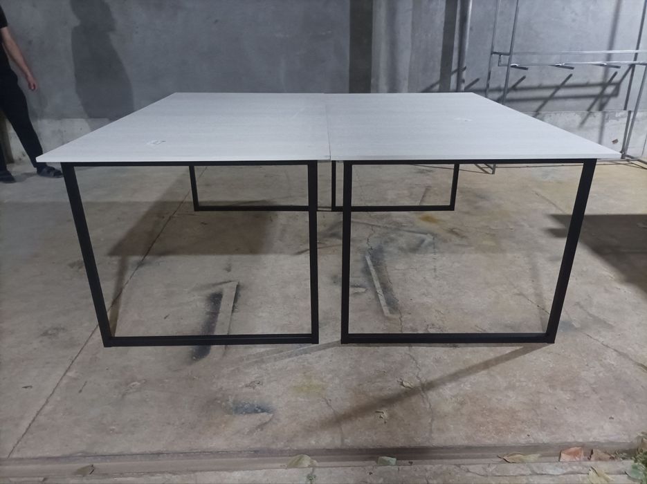 Продам срочно 2 стола ,можно по отдельности