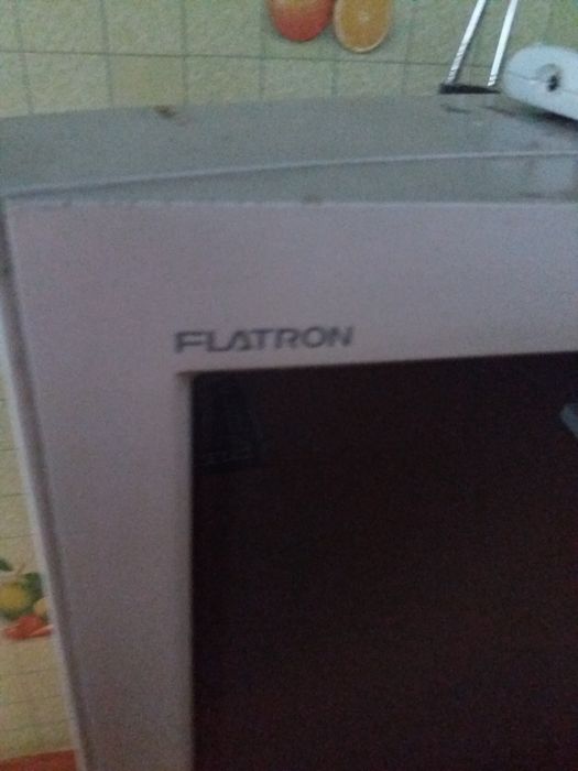 Продам телевизор LG Flatron б/у