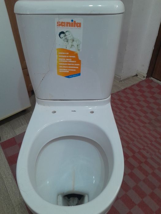 Унитаз  бар ремонтга б/у   цена 7000