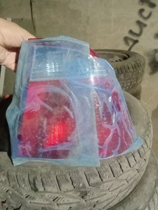 Задний фонарь форд фокус