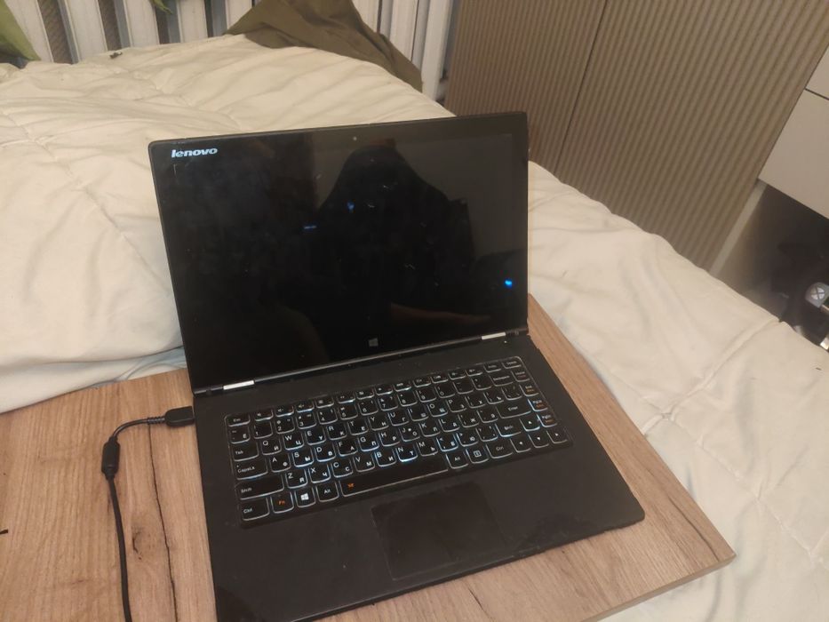 Ноутбуке Lenovo yoga