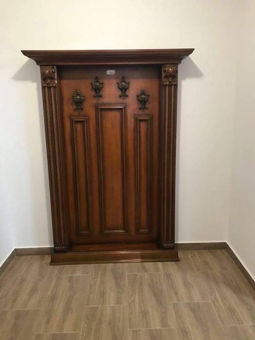 Se inchiriaza apartament cu 2 camere la etajul 1.