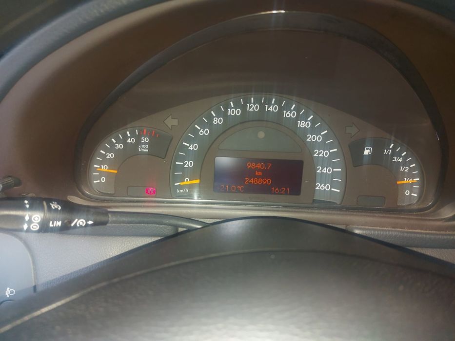 MERCEDES-BENZ C-Class 0 — imagine 4