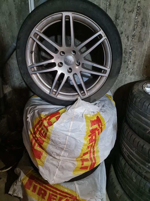 De vanzare 2 seturi de jante audi q7si a7
