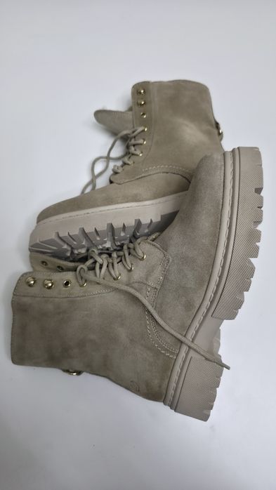 Ghete Benvenuti bej din piele intoarsa, pentru femei, marimea 38