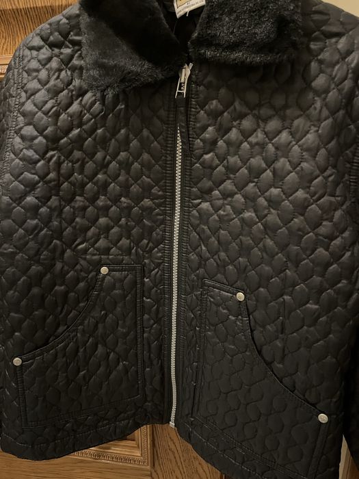 Продам куртку детскую