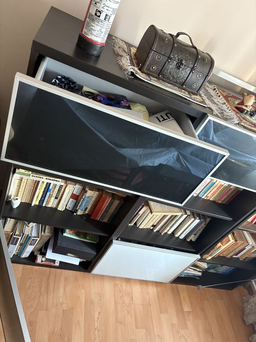 Corp pentru biblioteca