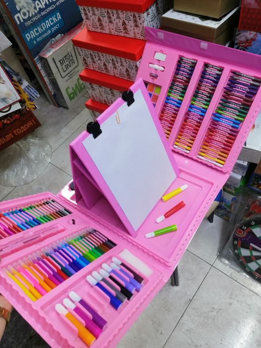 Набор Художника из 208 предметов