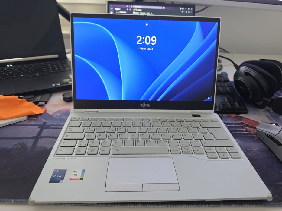 Laptop / UltraBook Fujitsu U9313X Intel I5 1350P Touch Pliabil 32GB DDR5 256GB sau 1TB