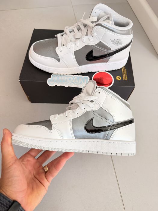 Air Jordan 1 Mid “Inspired by the greatest”