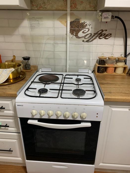 Газ  плита 20000 тг .