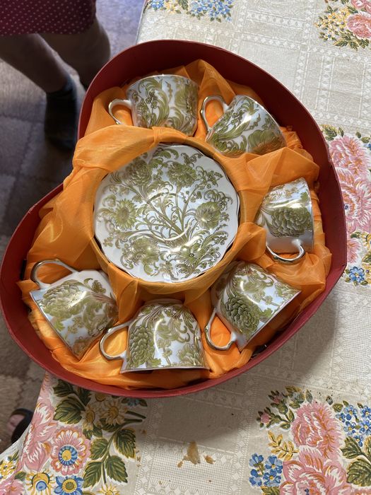Чайный сервиз на 6 персон