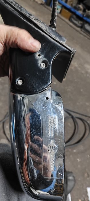 Боковой зеркало заднево вида