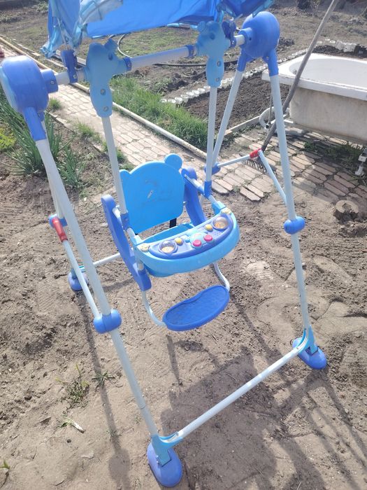 Продам детскую качелю, б/у