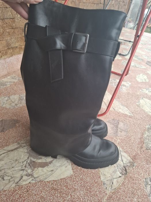 Нови високи ботуши