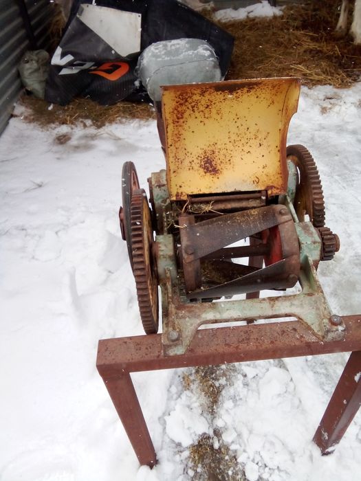 Соломарезка СМ-100.