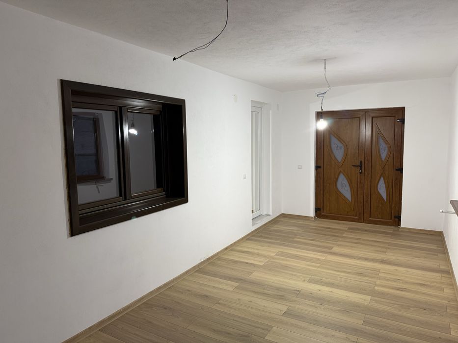 Casa de vanzare, situata in Pianu de Sus.