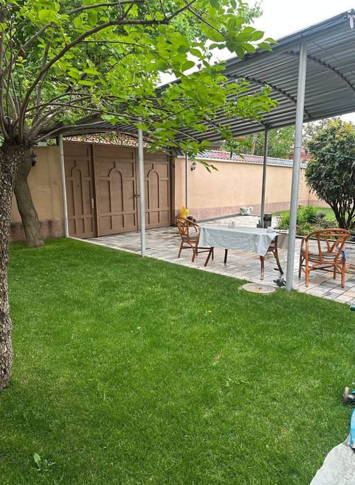 Продаётся участок 4 сот 4 комнаты Мирзо-Улугбекский район ул М. Ганди