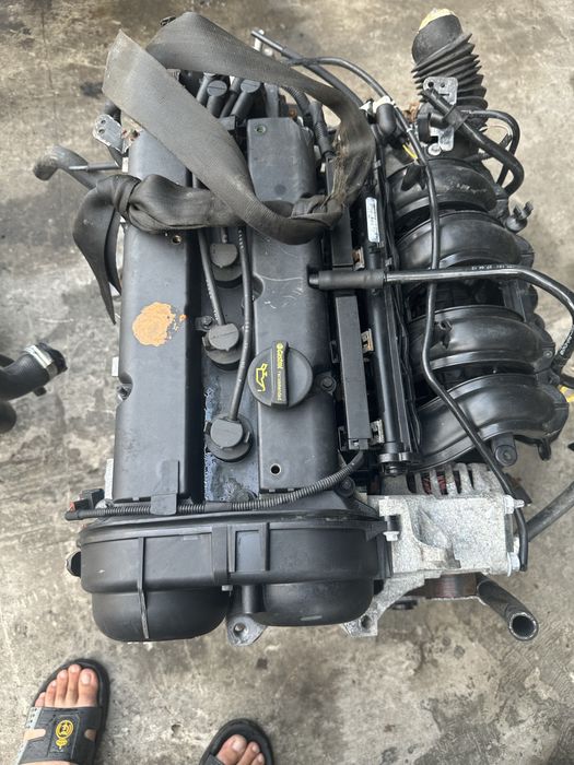 Двигатель форд фокс  1.6