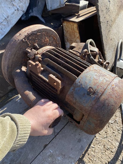 Электродвигатель