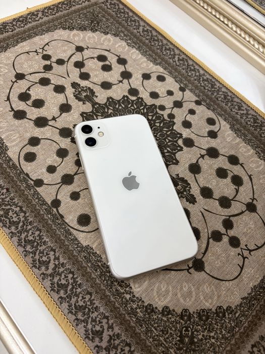 Iphone 11 white holati ideal aybi yoq face id hammasi ishlidi 64gb