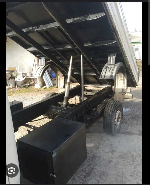 Самосвал мерцедес 208