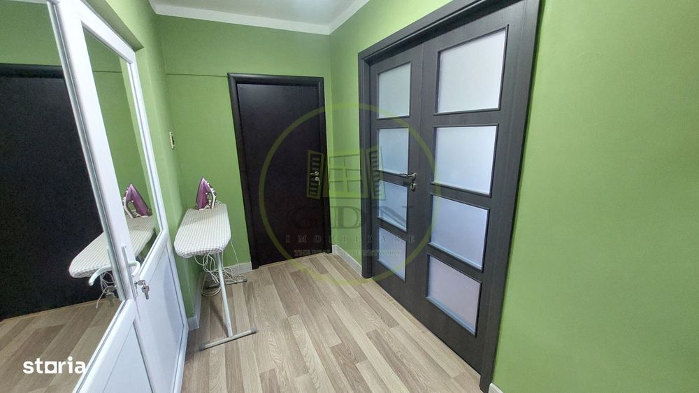 Apartament 4 camere, 100 mp, cartier Craiovita Noua, zona Carrefour