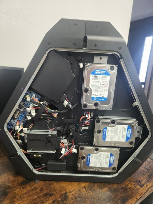 Gaming Alienware Area-51 R2