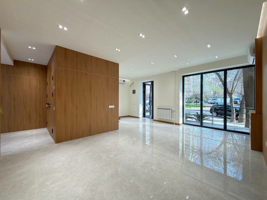 Срочно нежилое помещение 90 м² Ц-2 Алайский рынок высокий трафик