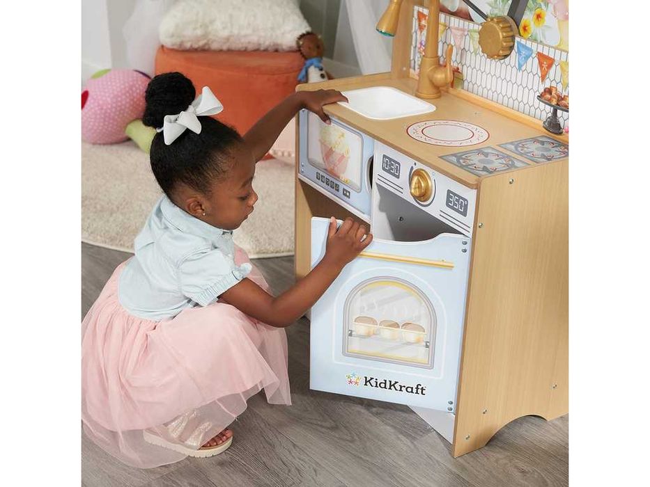 НОВИ! Дървена детска кухня с аксесоари KidKraft