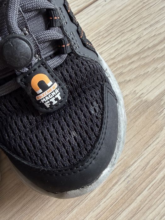 Детские кроссовки skechers 24