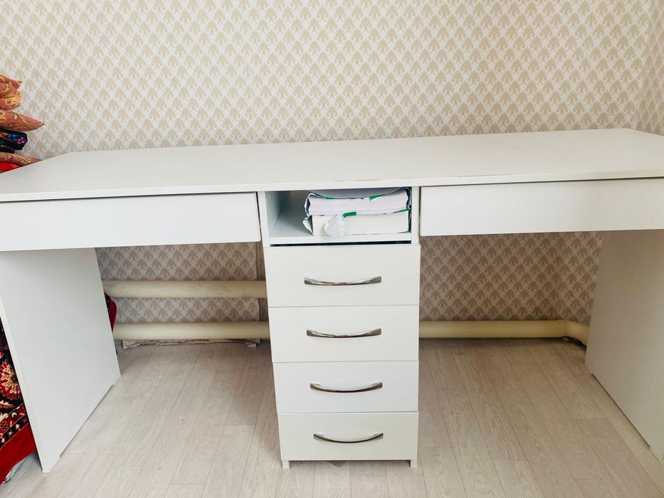 Продам письменный стол