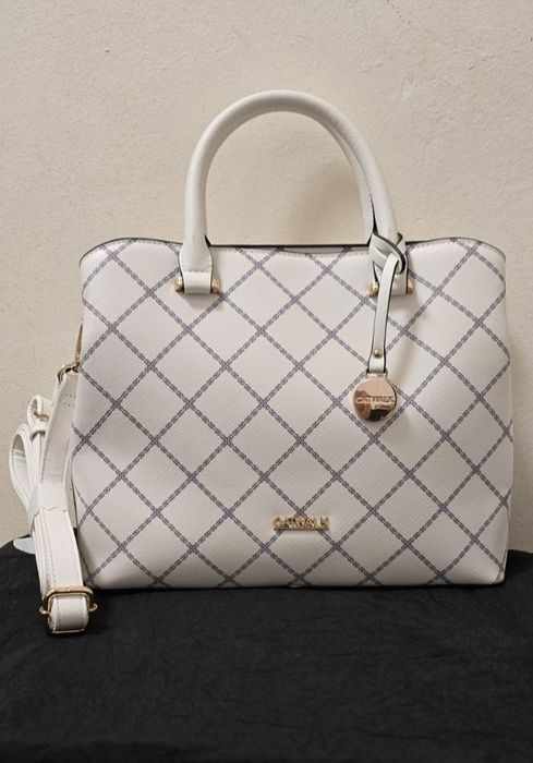 Нова. Дамска оригинална чанта със къса и дълга дръжка. Catwalk.