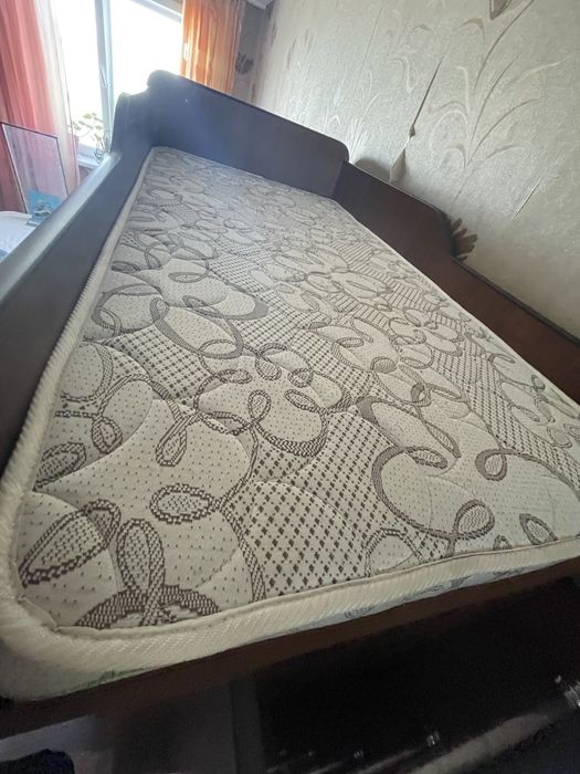 Двухъярусная кровать