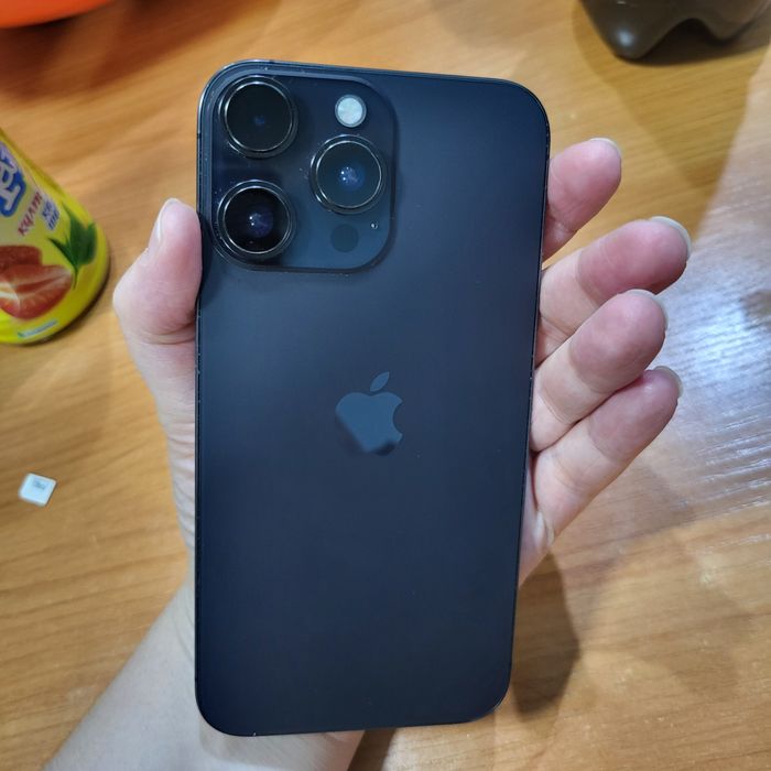 Продам iPhone XR в корпусе iPhone 16 Pro Max