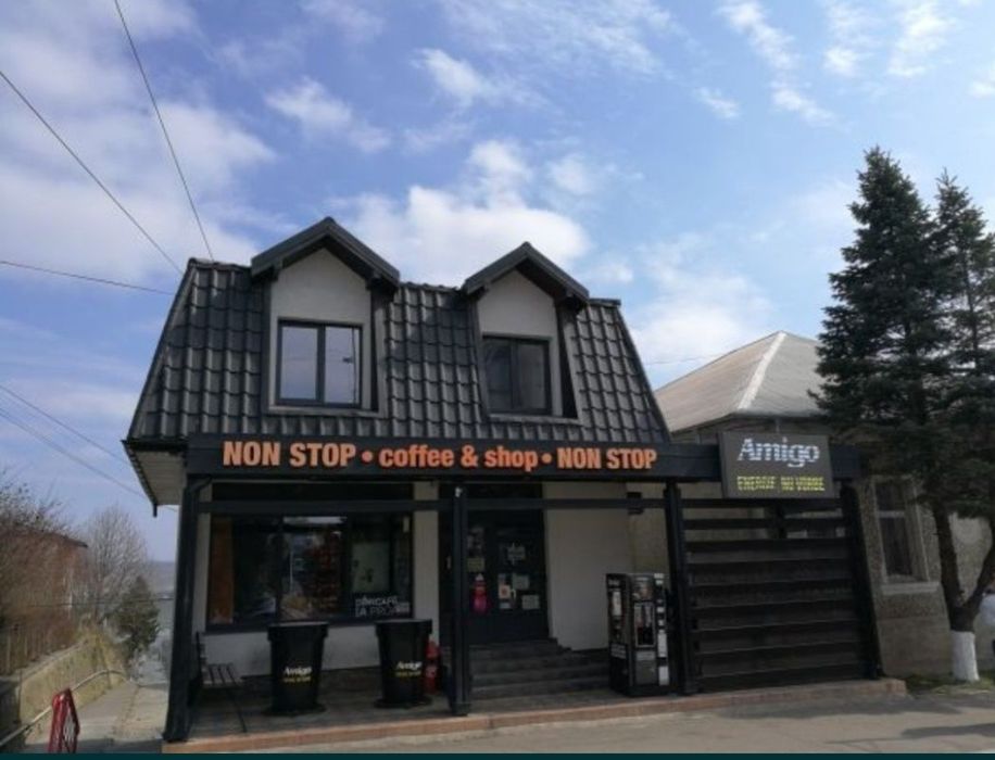 Clădire comercială de închiriat sau vânzare