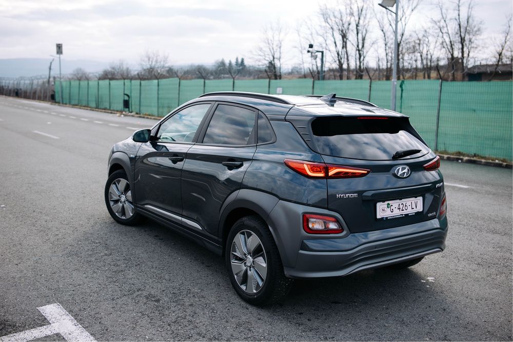 Vand  Hyundai Kona 64 kw
