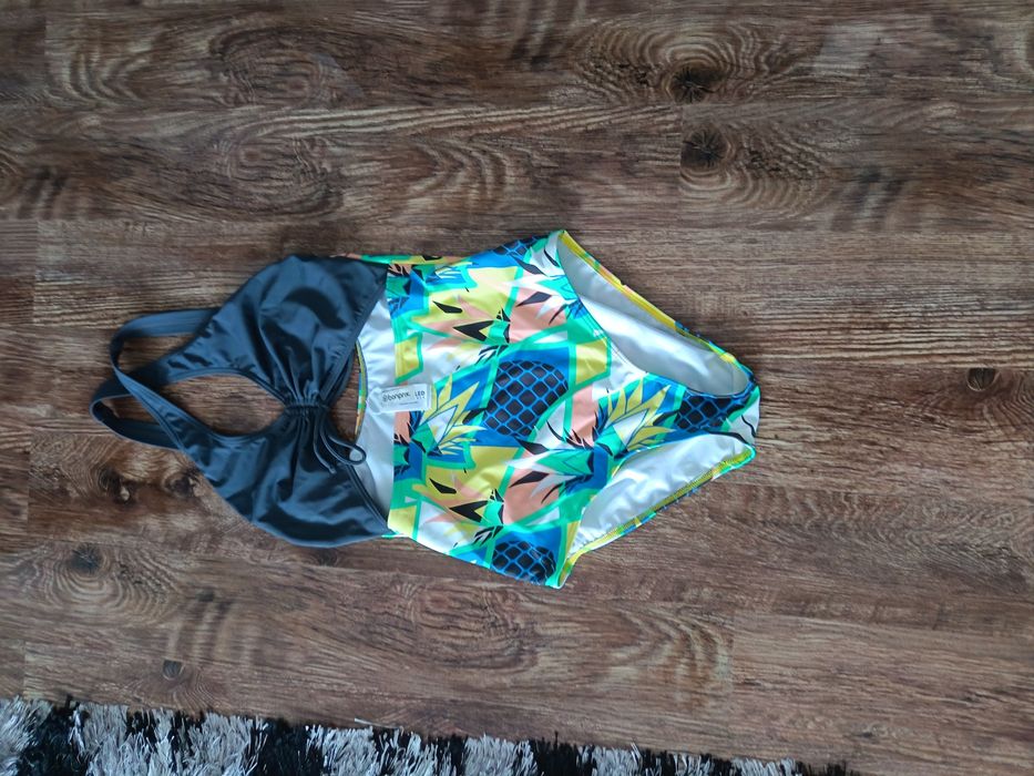 Costum de baie întreg mărimea 40