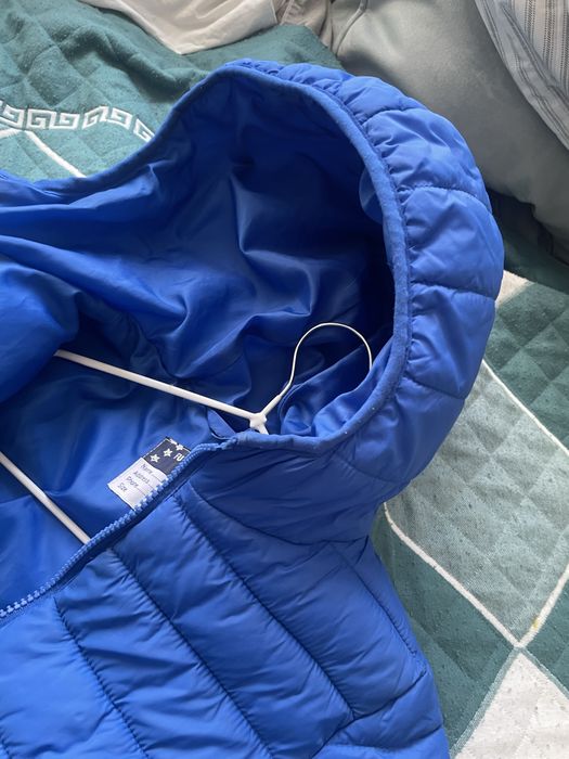 Продам детскую куртку