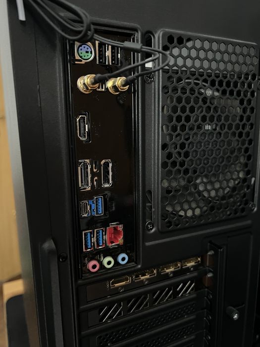 NoRGB build - PC RTX 4070ti si 64GB RAM