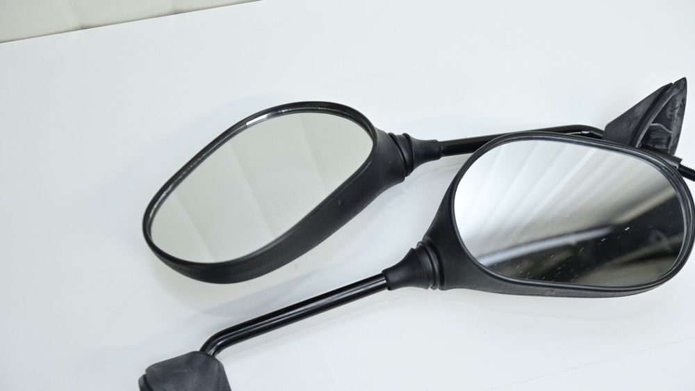 Oglinzi oglinda Yamaha Xenter 125 / 150 stare perfecta stanga dreapta