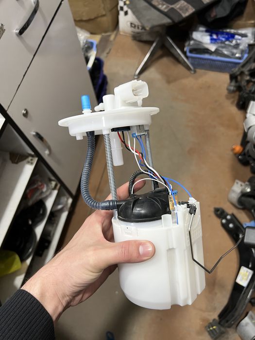 4. Топливный насос каптива 3. 0 бензин 2015 год артикул. Каптива топливный насос шевроле 2. 6.