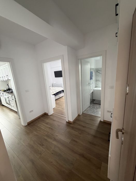 Vand apartament 2 camere bloc nou