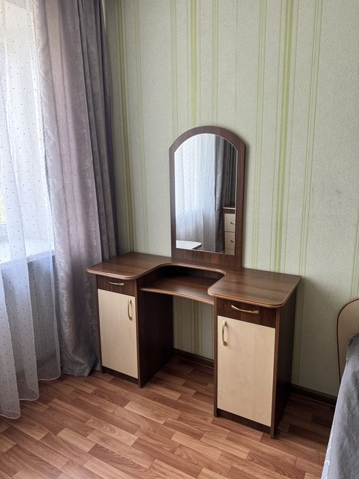 Продам спальный гарнитур