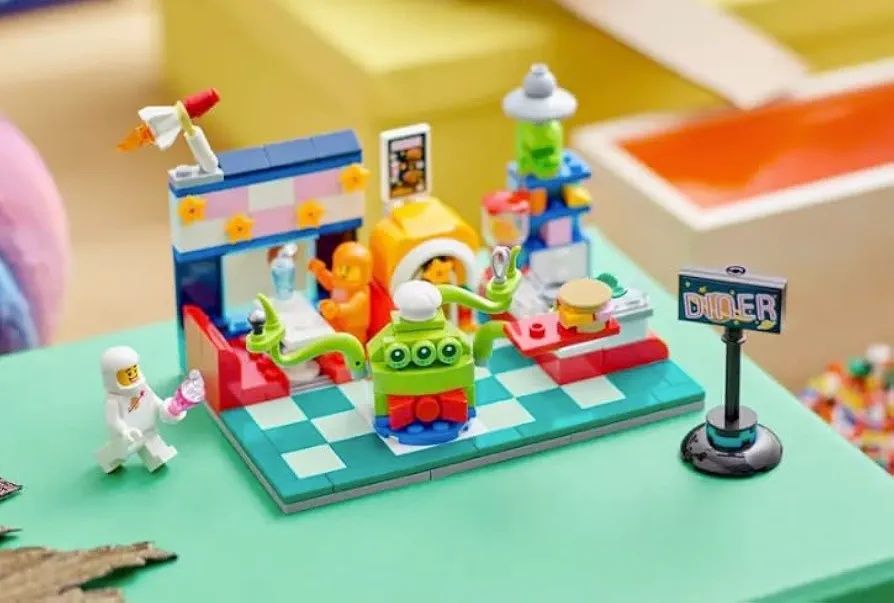 LEGO 40687 Alien Space Diner 40687 - Limited Edition set