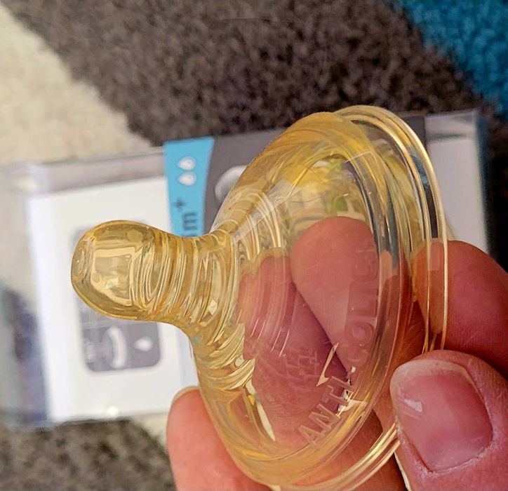 Биберони и лъжици Tommee Tippee